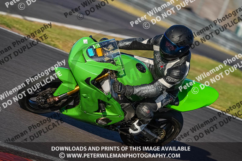 donington no limits trackday;donington park photographs;donington trackday photographs;no limits trackdays;peter wileman photography;trackday digital images;trackday photos